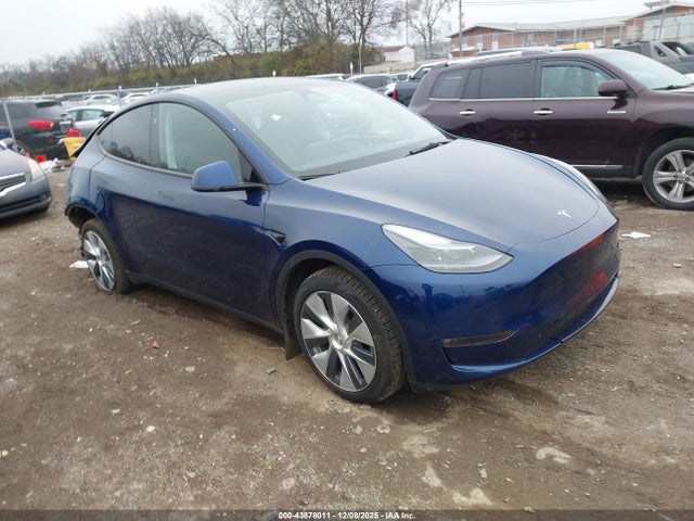 2023 TESLA MODEL Y 7SAYGDED4PF943587 Photo 0