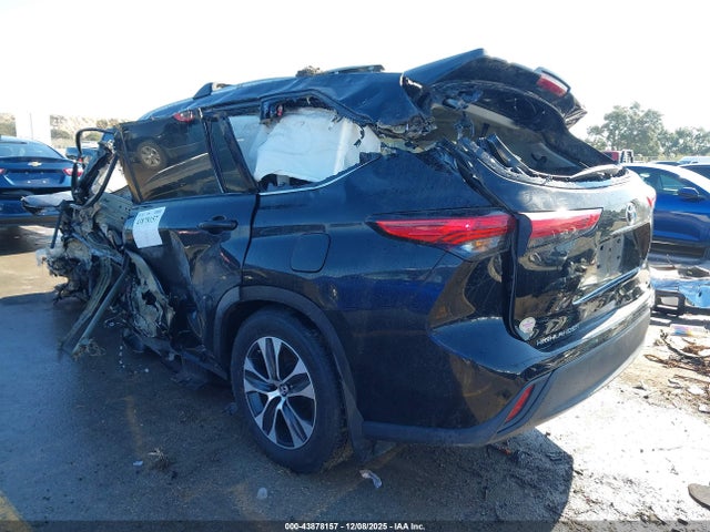 5TDGZRAHXNS554423 Toyota Highlander Xle