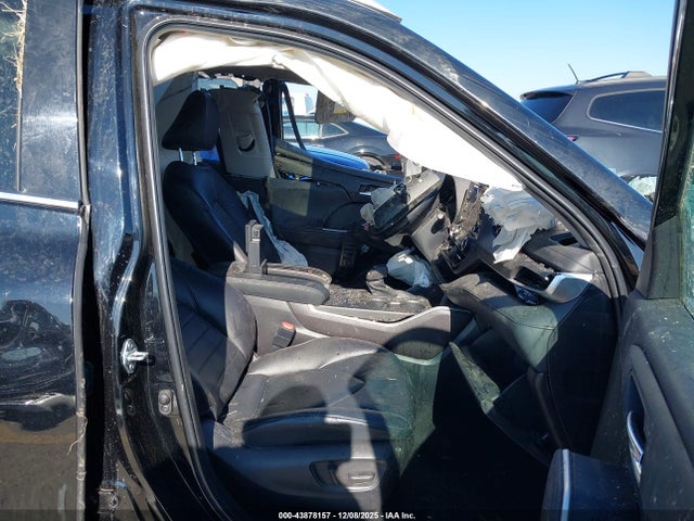 5TDGZRAHXNS554423 Toyota Highlander Xle