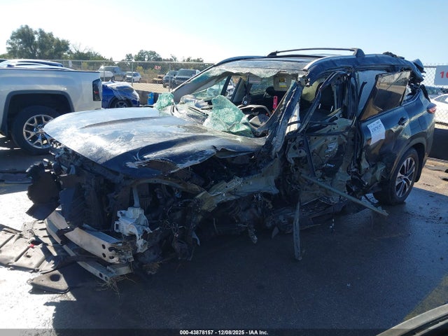 5TDGZRAHXNS554423 Toyota Highlander Xle