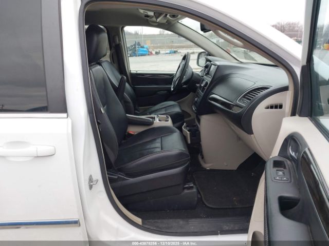 2015 CHRYSLER TOWN & COUNTRY 2C4RC1BG1FR539188 Photo 4