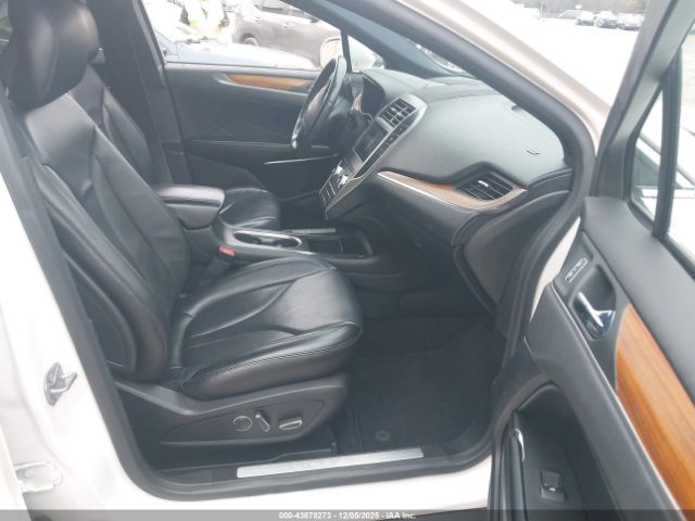 2019 LINCOLN MKC 5LMCJ2C92KUL22904 Photo 4