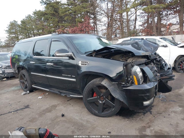 2011 CADILLAC ESCALADE ESV 1GYS4HEF9BR130005