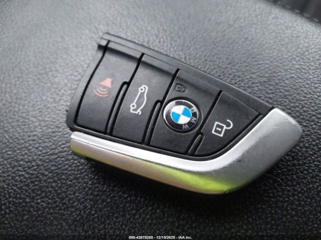 2019 BMW X3 5UXTR9C50KLE21458 Photo 10