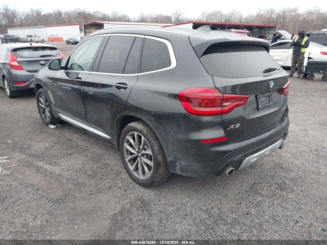 2019 BMW X3 5UXTR9C50KLE21458 Photo 2