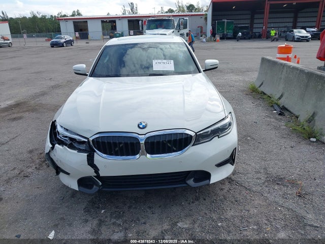 Продажа на аукционе авто 2022 Bmw 330i, vin: 3MW5R1J06N8C52975, номер лота: 43878343