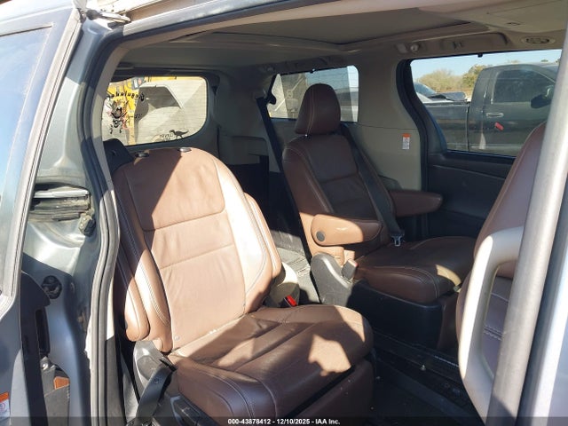 2017 TOYOTA SIENNA 5TDYZ3DC3HS768031 Photo 7