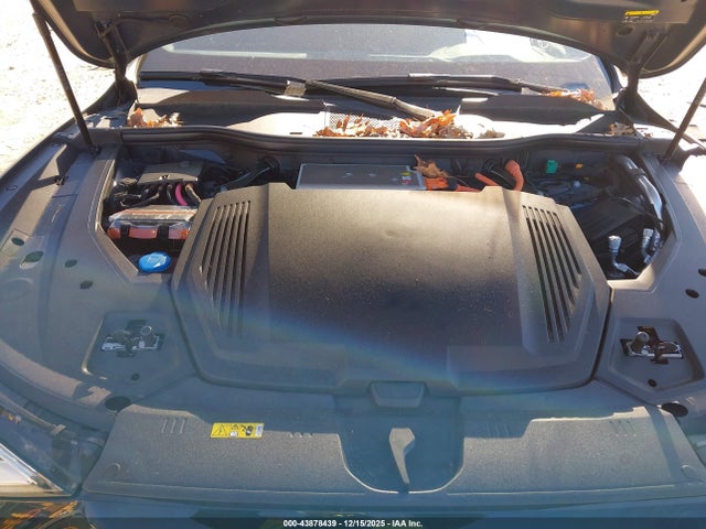 2024 AUDI Q8 E-TRON WA15AAGE6RB066722 Photo 9