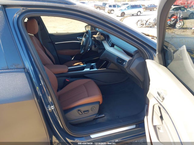 2024 AUDI Q8 E-TRON WA15AAGE6RB066722 Photo 4