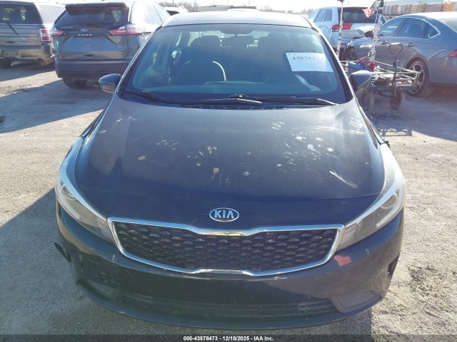 2017 Kia Forte Lx მანქანა იყიდება აუქციონზე, vin: 3KPFL4A7XHE111937, აუქციონის ნომერი: 43878473