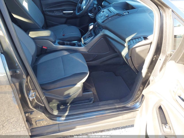 1FADP5EU9HL111894 Ford C-max Energi Se