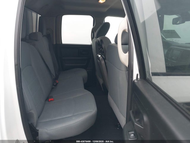 2018 RAM 1500 1C6RR6FG6JS169134 Photo 7