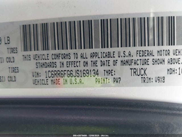 2018 RAM 1500 1C6RR6FG6JS169134 Photo 8