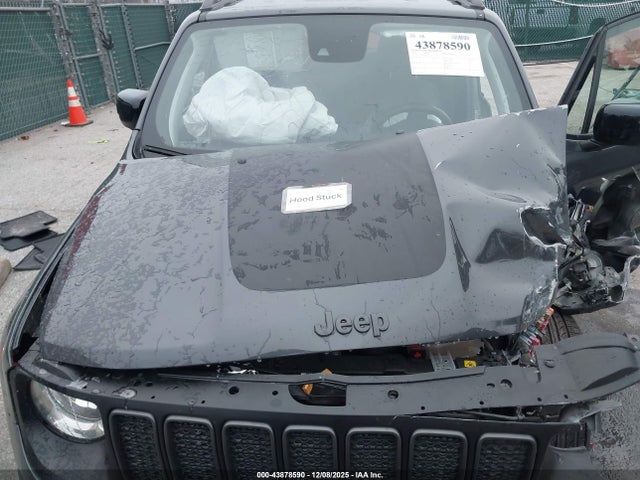 2022 JEEP RENEGADE ZACNJDC18NPN97136 Photo 9