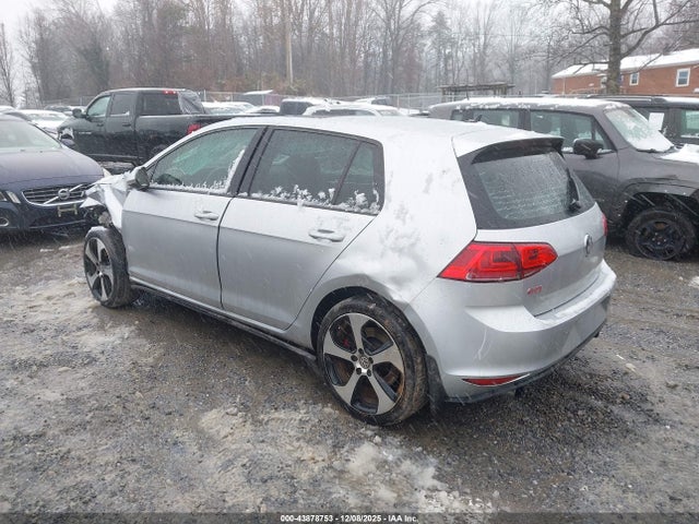 2016 VOLKSWAGEN GOLF GTI 3VW547AU9GM055121 Photo 2
