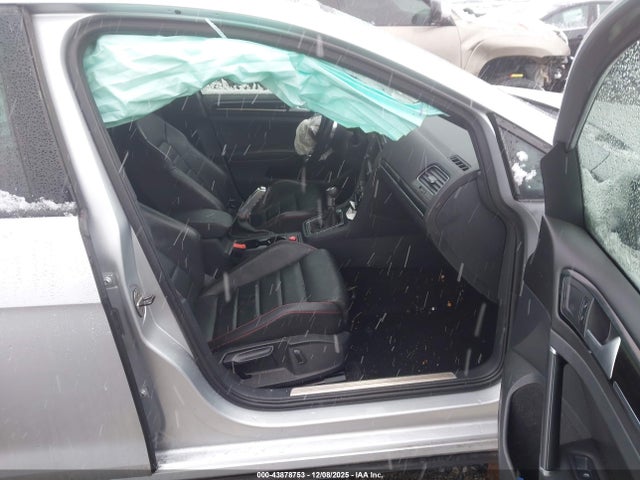 2016 VOLKSWAGEN GOLF GTI 3VW547AU9GM055121 Photo 4