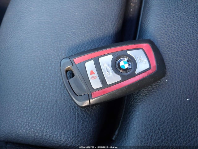 2017 Bmw 330i მანქანა იყიდება აუქციონზე, vin: WBA8B9G53HNU09446, აუქციონის ნომერი: 43878757