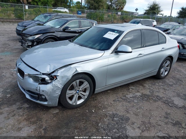 2017 Bmw 330i მანქანა იყიდება აუქციონზე, vin: WBA8B9G53HNU09446, აუქციონის ნომერი: 43878757