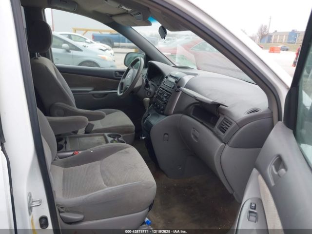 2010 TOYOTA SIENNA 5TDKK4CC9AS307648 Photo 4