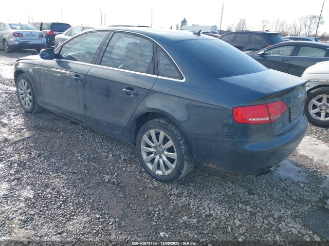 2010 AUDI A4 WAUFFAFLXAN022931 Photo 2