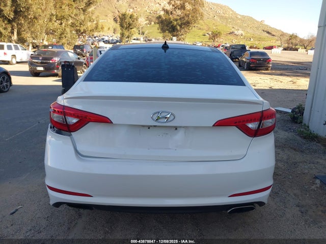 Hyundai Sonata Limited 2015 5NPE34AF9FH247651 Image 16