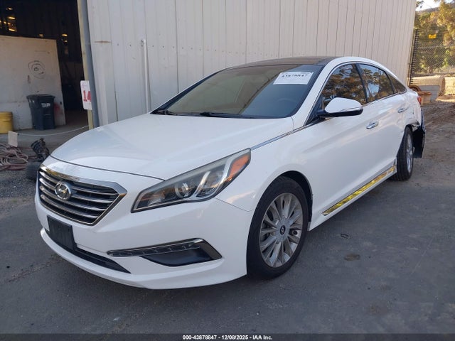 Hyundai Sonata Limited 2015 5NPE34AF9FH247651 Image 2