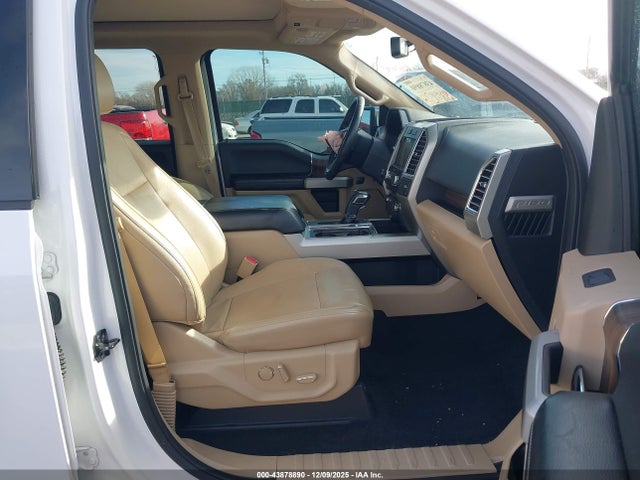 1FTEW1EP1GKE82900 Ford F-150 Lariat