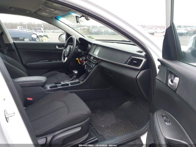 43878902 :رقم المزاد ، 5XXGT4L30JG272096 vin ، 2018 Kia Optima Lx مزاد بيع