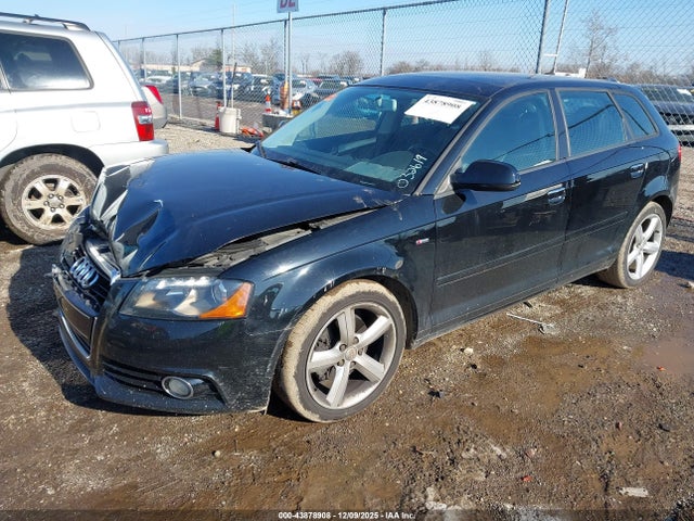 2013 AUDI A3 WAUKJAFM1DA032619 Photo 1