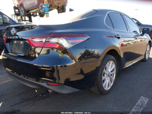2021 TOYOTA CAMRY 4T1C11AK0MU604495 Photo 3