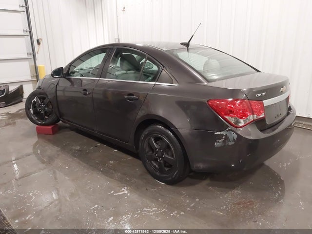 2014 CHEVROLET CRUZE 1G1PC5SB0E7354271 Photo 2