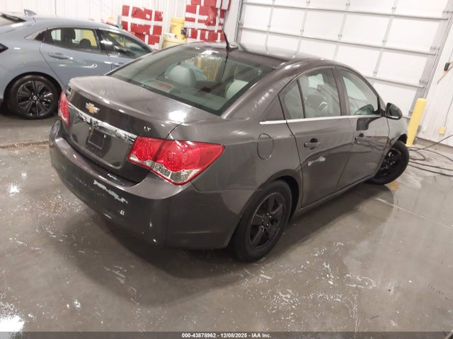 2014 CHEVROLET CRUZE 1G1PC5SB0E7354271 Photo 3
