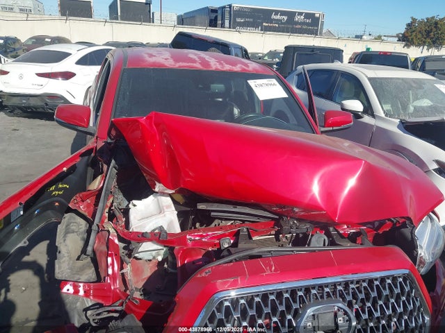 3TMAZ5CN0JM056422 Toyota TACOMA DOU