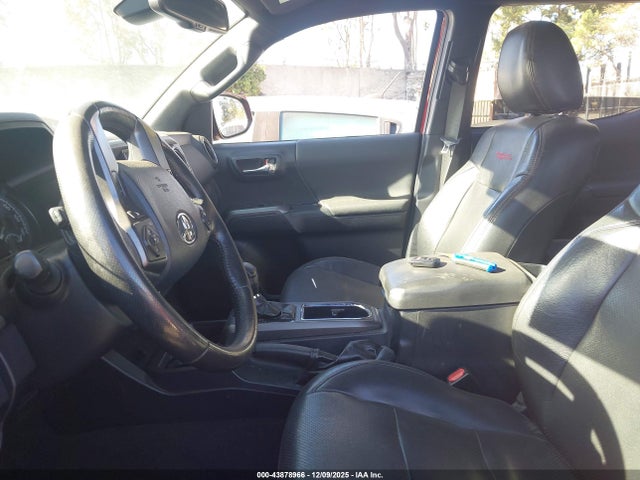 3TMAZ5CN0JM056422 Toyota TACOMA DOU