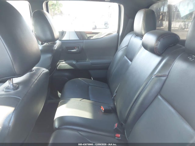 3TMAZ5CN0JM056422 Toyota TACOMA DOU