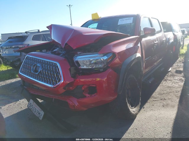 3TMAZ5CN0JM056422 Toyota TACOMA DOU
