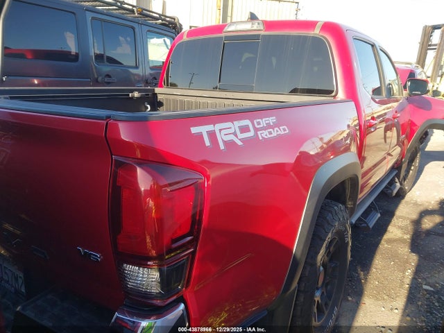 3TMAZ5CN0JM056422 Toyota TACOMA DOU