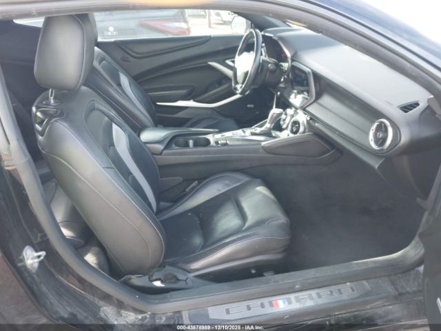 2017 CHEVROLET CAMARO 1G1FD1RS8H0215350 Photo 4