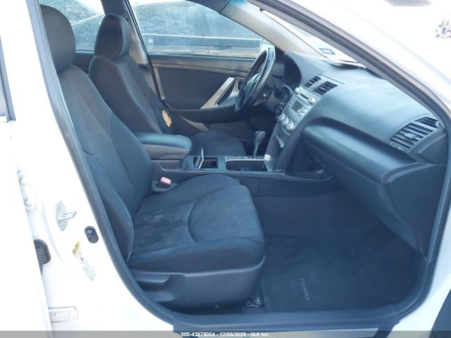 2011 TOYOTA CAMRY 4T1BF3EK7BU745113 Photo 4