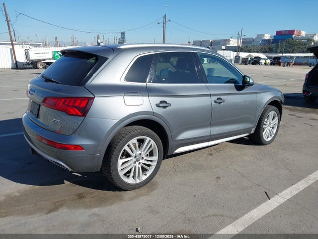 WA1BNAFY6J2038068 Audi Q5 2.0t Premium/2.0t Tech Premium