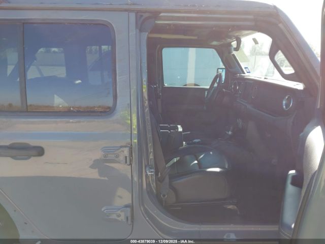 2022 JEEP WRANGLER UNLIMITED 1C4HJXEN8NW252273 Photo 4