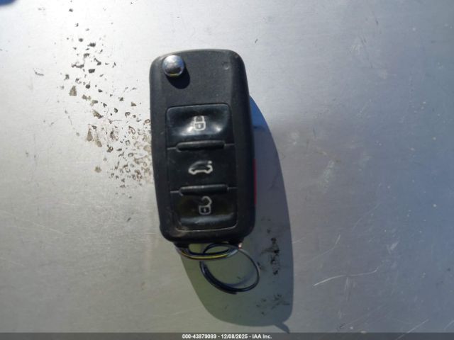 2013 VOLKSWAGEN BEETLE 3VW7A7AT8DM801160 Photo 10