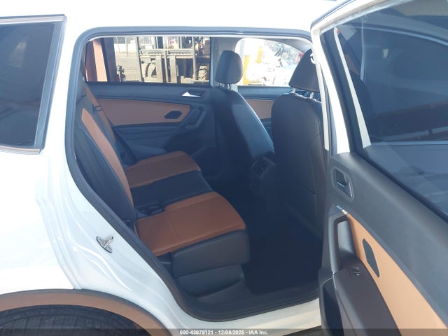 2019 VOLKSWAGEN TIGUAN 3VV2B7AX6KM044738 Photo 7