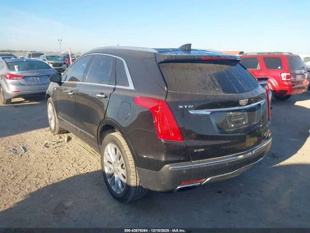 2017 CADILLAC XT5 1GYKNFRS6HZ122588 Photo 2