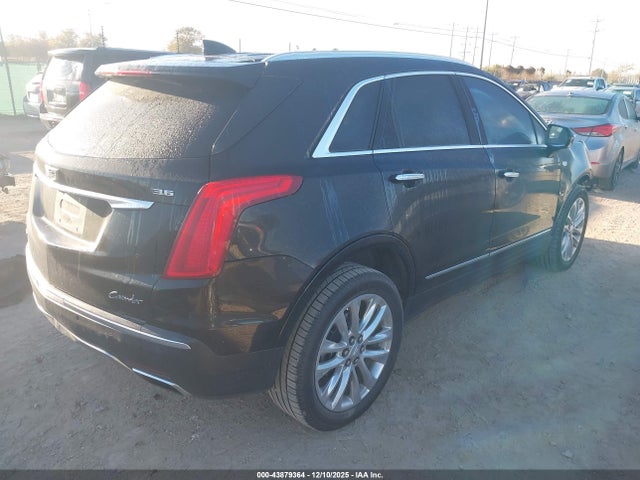 2017 CADILLAC XT5 1GYKNFRS6HZ122588 Photo 3