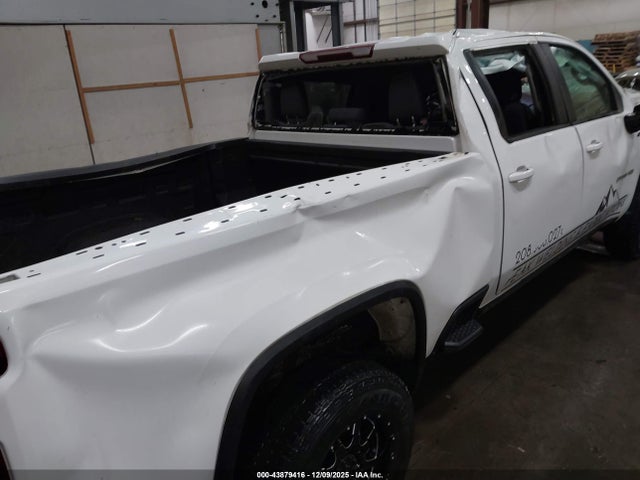 1GC1YNEY4MF263734 Chevrolet Silverado 2500hd 4wd Standard Bed Lt
