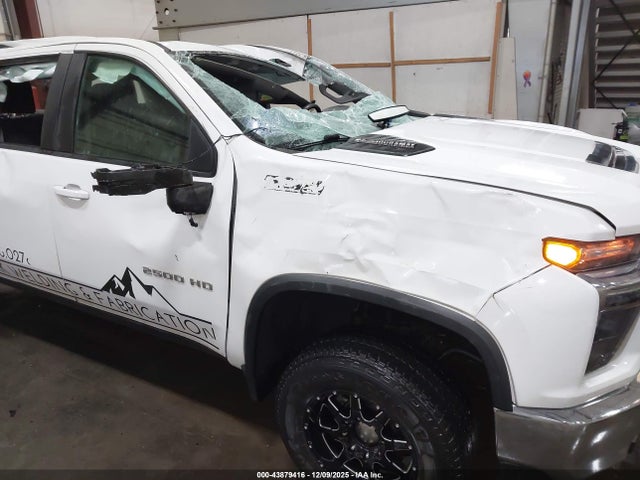 1GC1YNEY4MF263734 Chevrolet Silverado 2500hd 4wd Standard Bed Lt