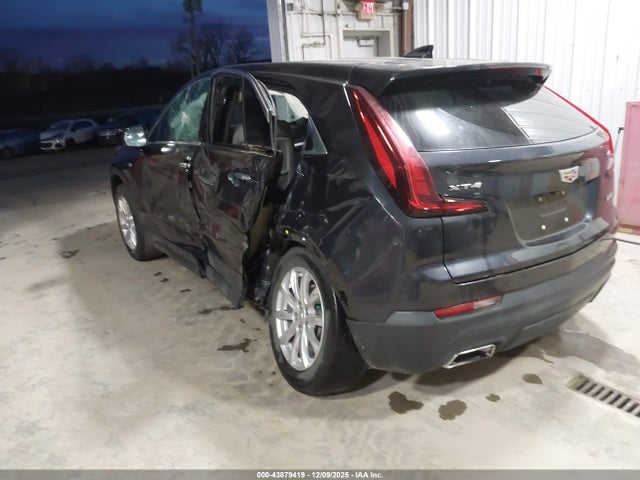 2023 CADILLAC XT4 1GYAZAR43PF111780 Photo 2