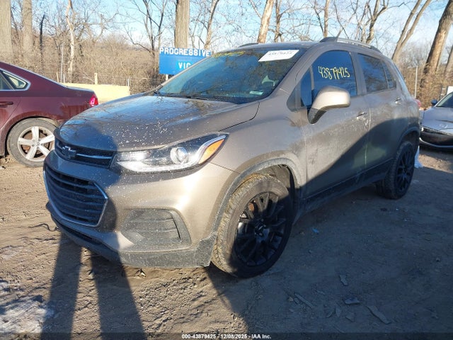 2022 CHEVROLET TRAX KL7CJPSM4NB529995 Photo 1