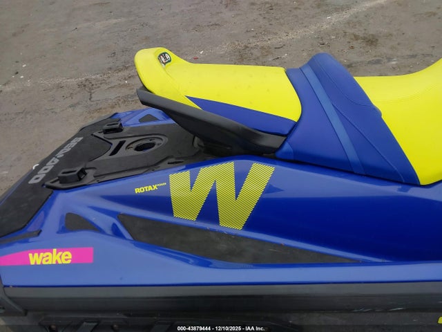 Seadoo Wake 2021 YDV32666L021 Image 8